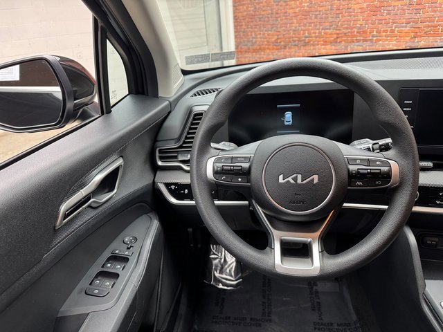 Used 2023 Kia Sportage LX image 14
