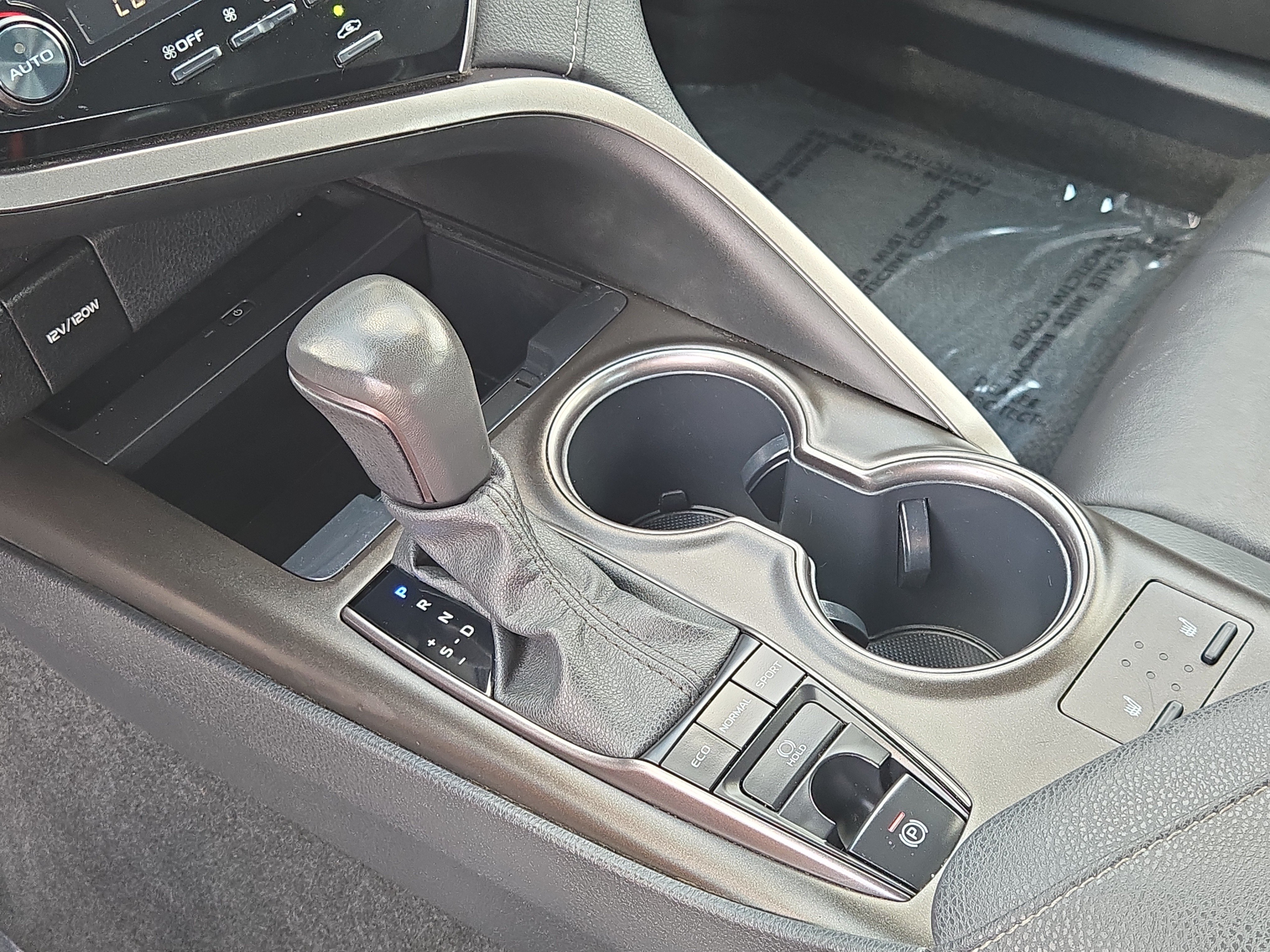 Used 2024 Toyota Camry XSE FWD image 27