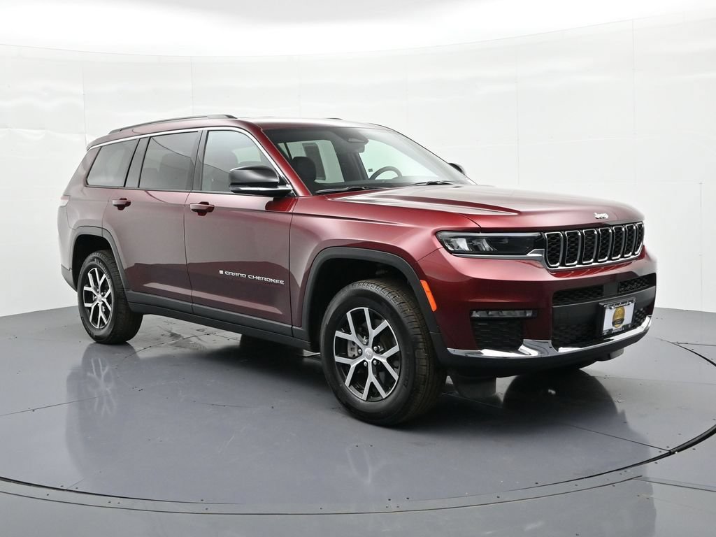 Used 2025 Jeep Grand Cherokee L Limited AWD/4WD image 4