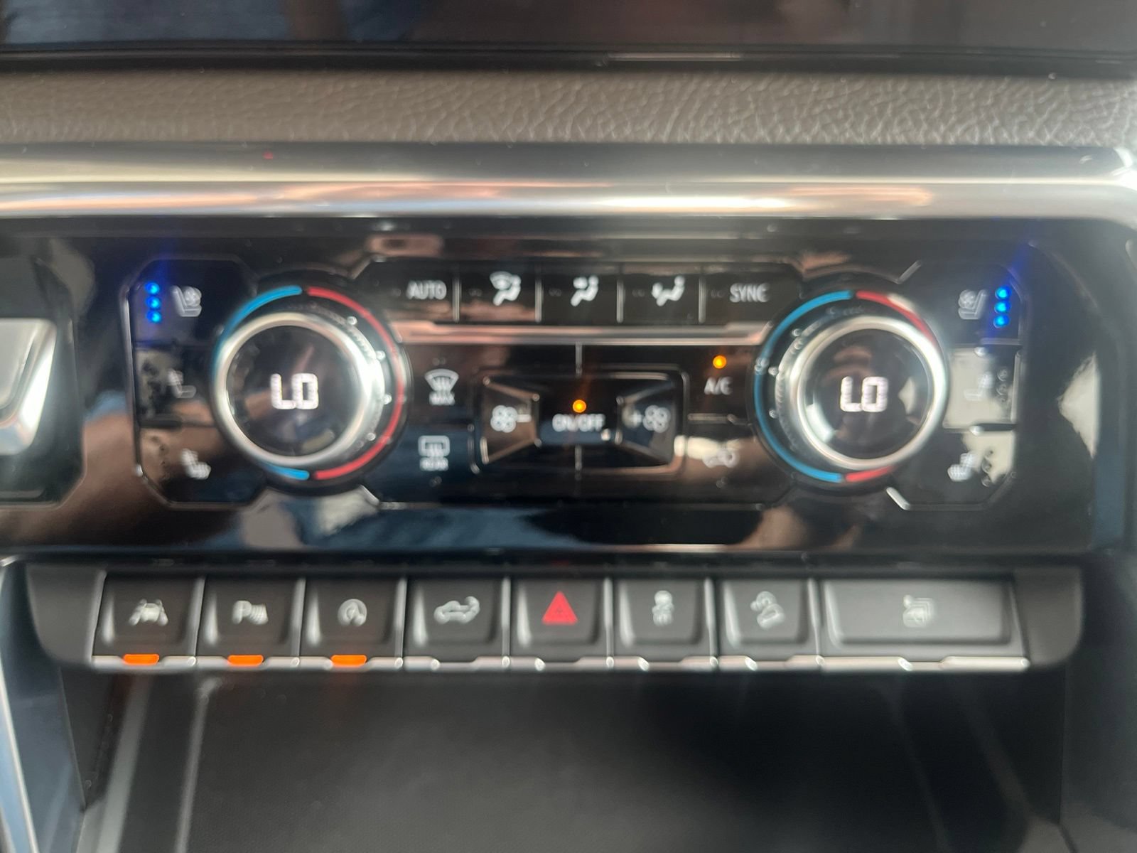 Used 2023 GMC Sierra 1500 Denali w/ Denali Reserve Package AWD/4WD image 22