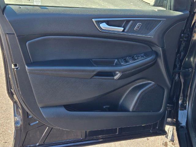 Certified 2024 Ford Edge SE w/ Black Appearance Package image 21