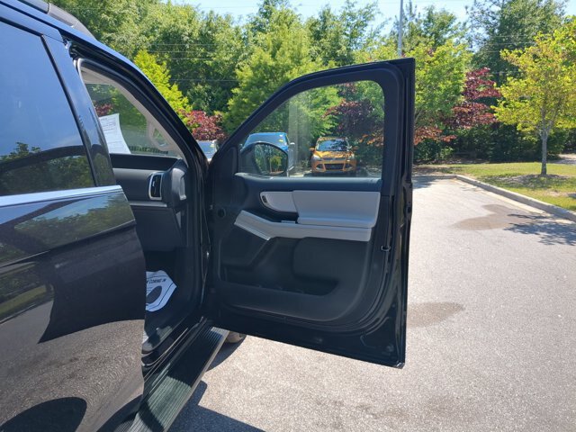 Certified 2025 Ford Expedition Active RWD image 36
