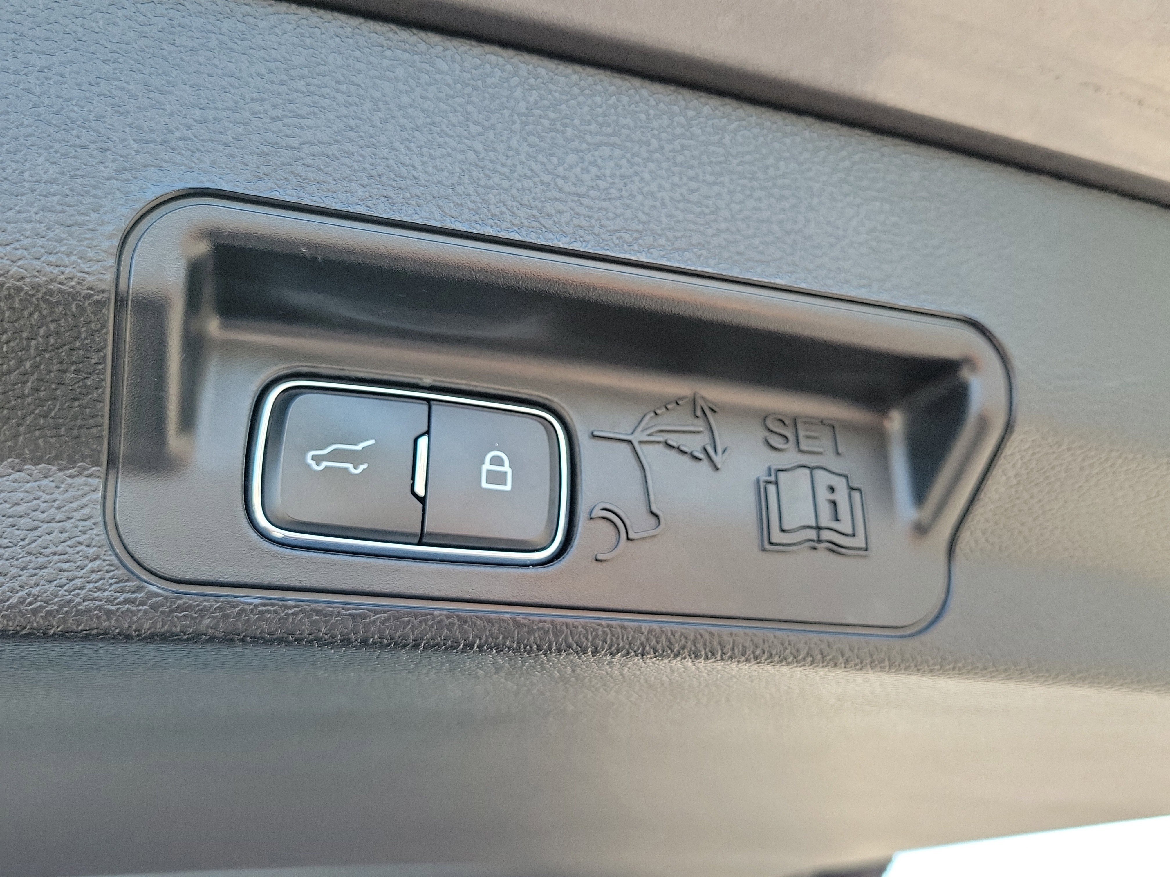 Certified 2023 Ford Explorer XLT w/ Equipment Group 202A image 11