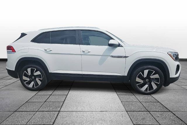 Used 2025 Volkswagen Atlas Cross Sport SE AWD/4WD image 4