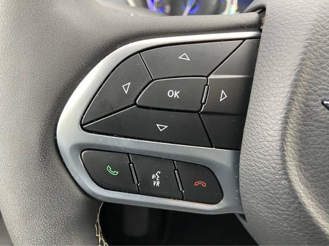 Used 2026 Chrysler Pacifica Limited FWD image 29