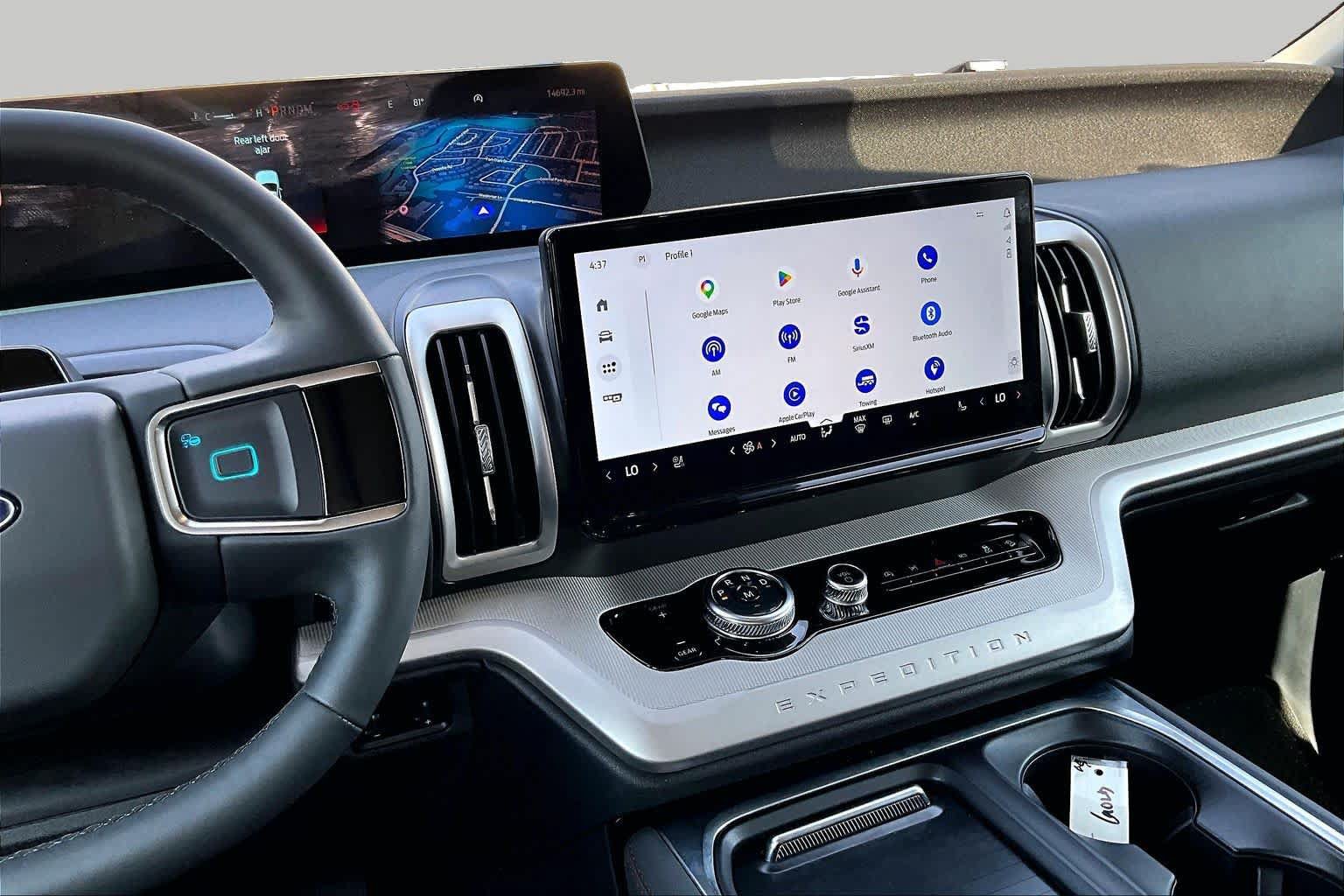 Certified 2025 Ford Expedition Active AWD/4WD image 9