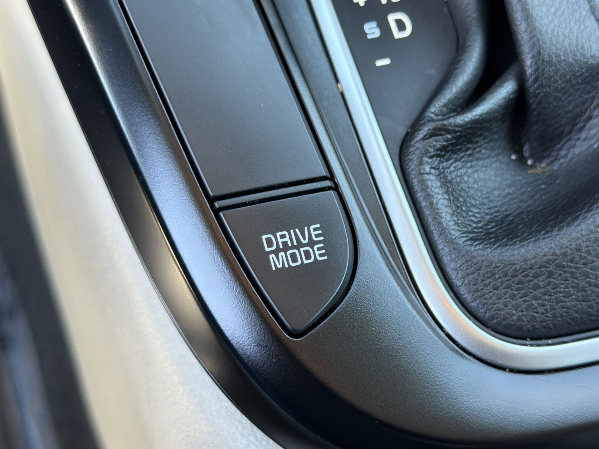 Used 2025 Kia Soul LX w/ LX Technology Package image 9