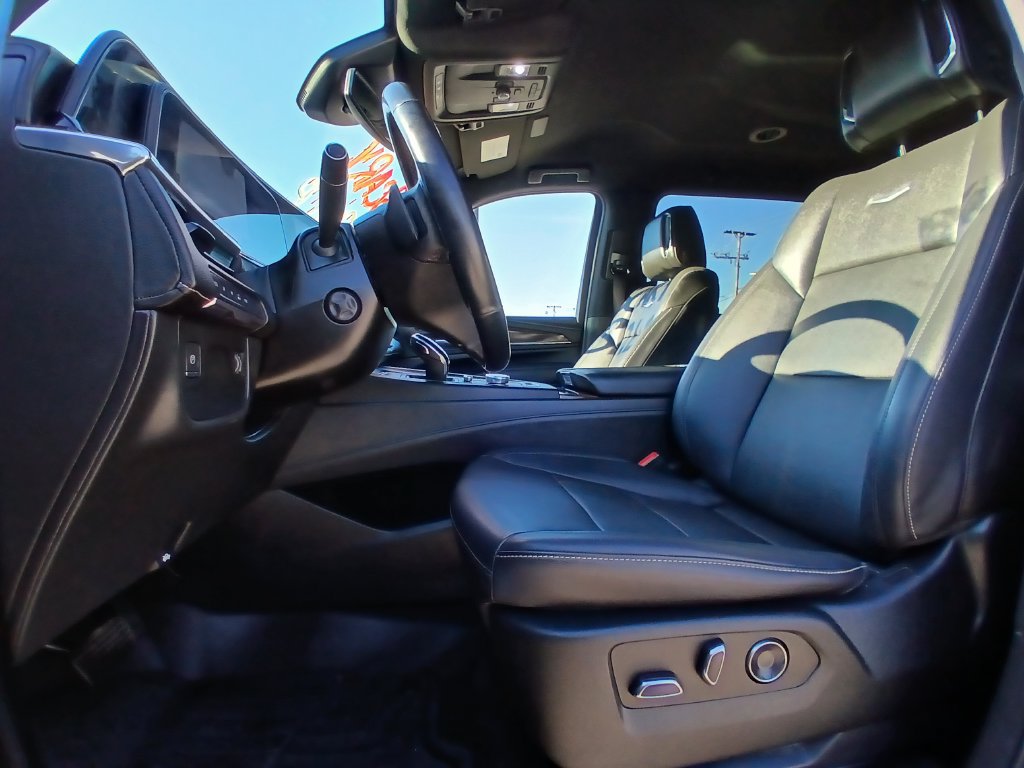 Used 2022 Cadillac Escalade ESV Luxury AWD/4WD image 14