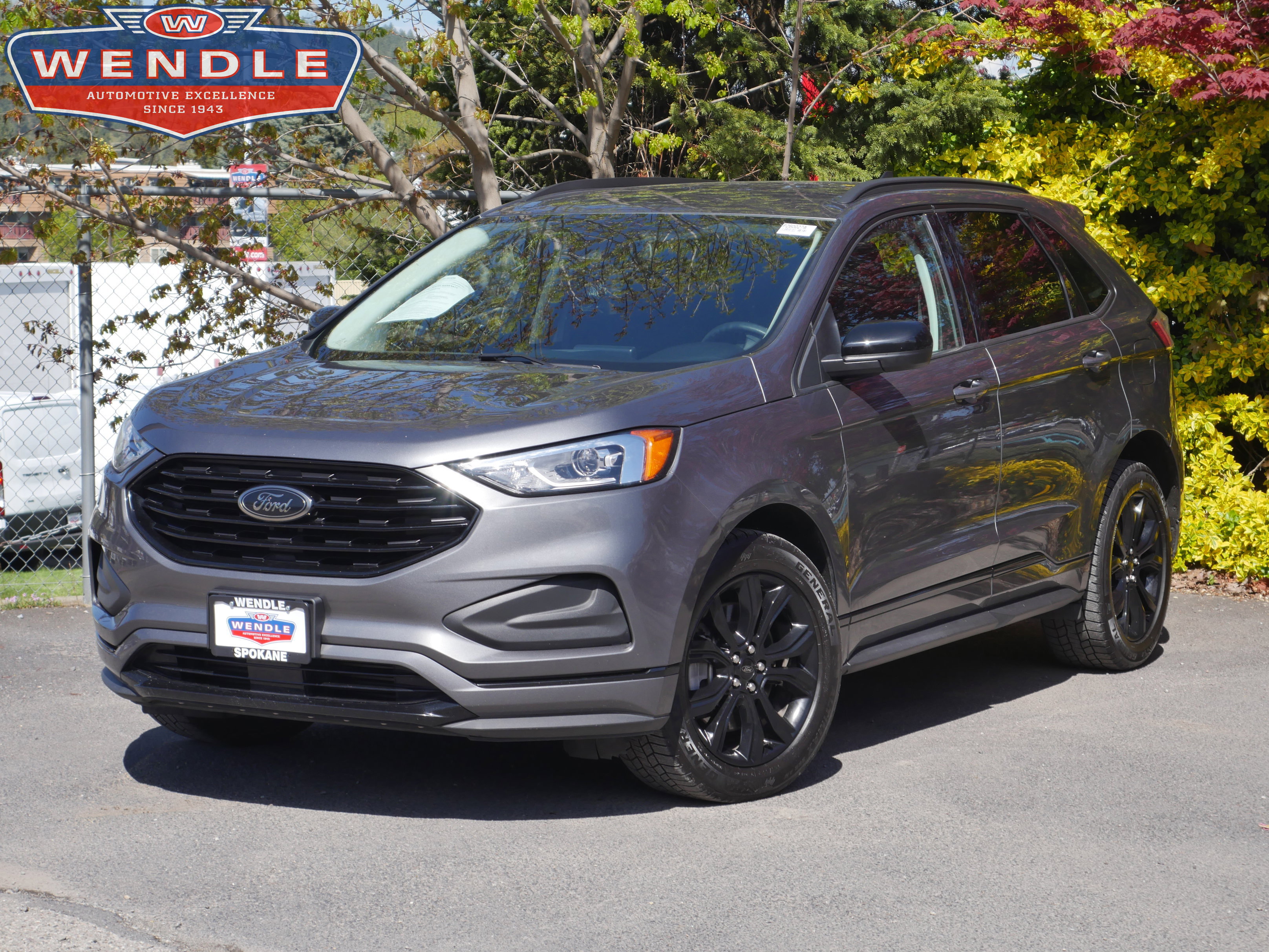 Certified 2022 Ford Edge SE w/ Black Appearance Package