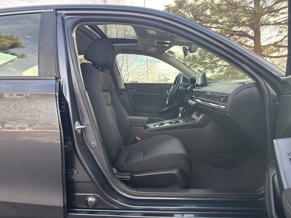 Used 2022 Honda Civic EX image 30