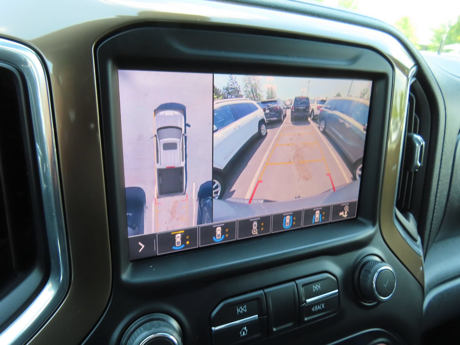 Used 2019 Chevrolet Silverado 1500 High Country AWD/4WD image 26