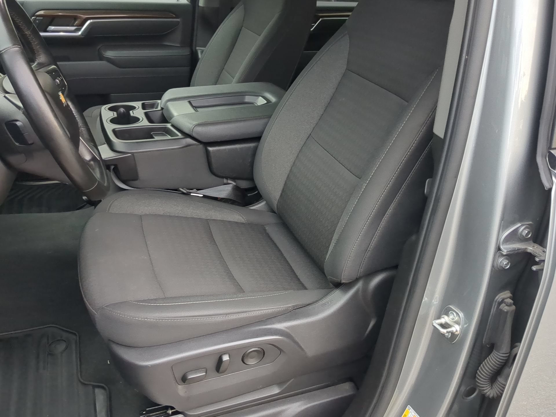 Used 2025 Chevrolet Silverado 2500 LT w/ Convenience Package AWD/4WD image 57