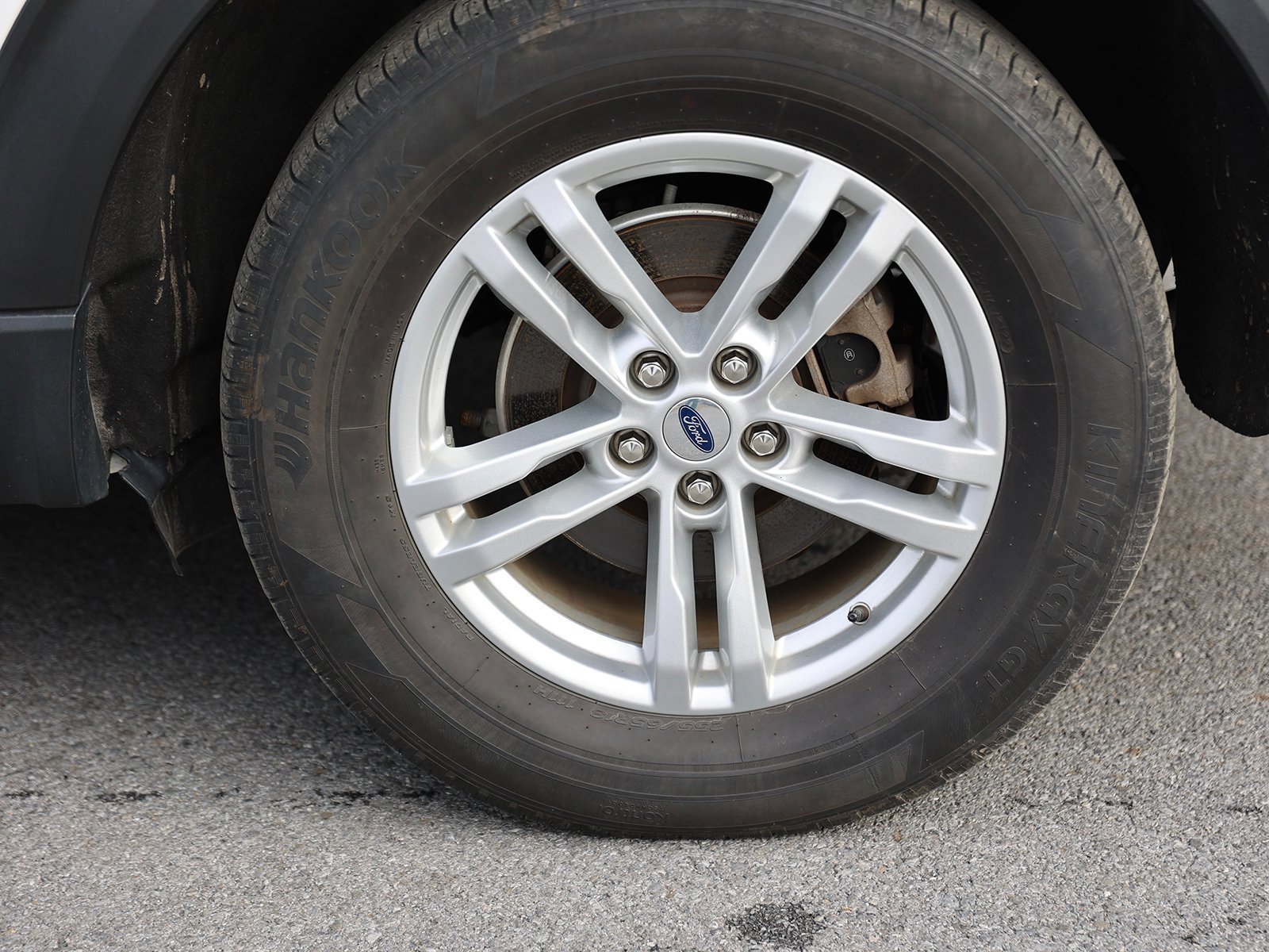 Certified 2022 Ford Explorer XLT w/ Equipment Group 202A image 11