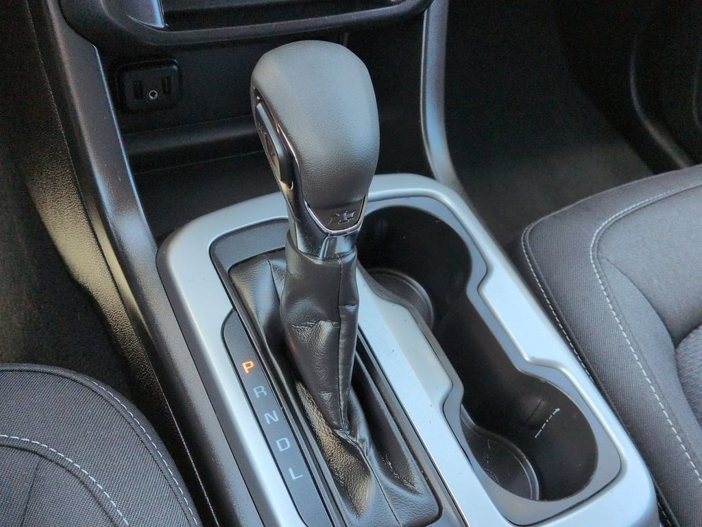 Used 2022 Chevrolet Colorado LT w/ Safety Package AWD/4WD image 16