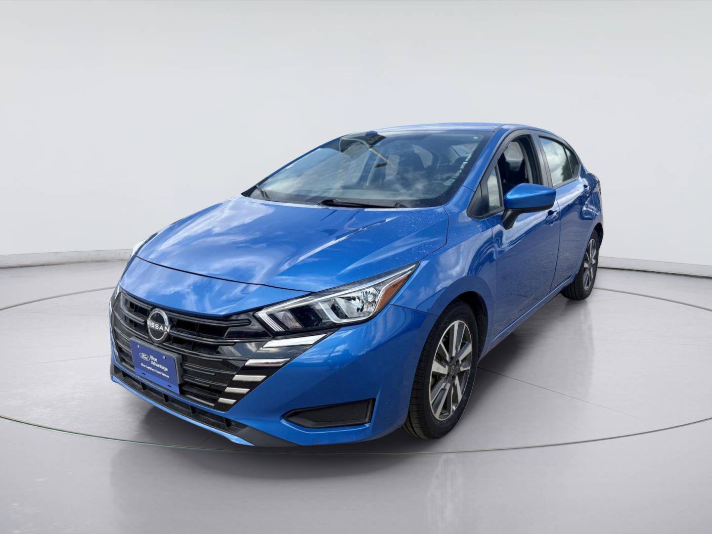 Used 2024 Nissan Versa SV FWD image 7