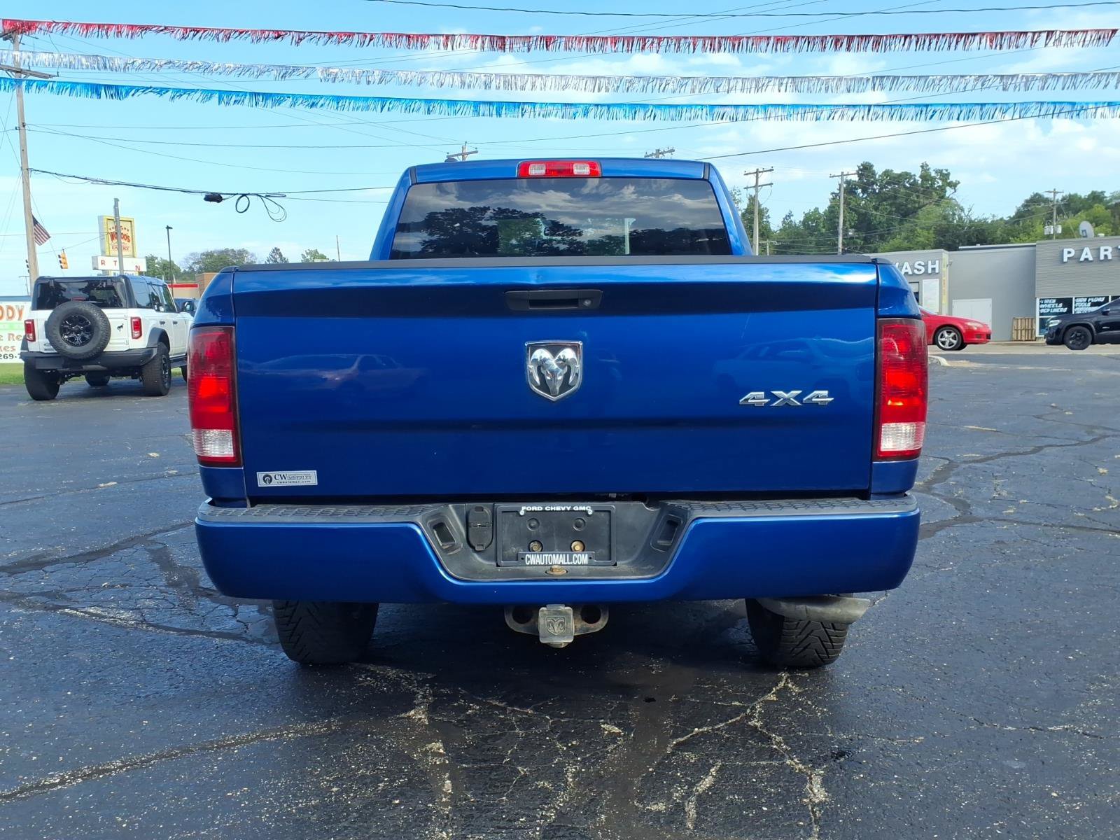 Used 2018 RAM 1500 Express AWD/4WD image 10