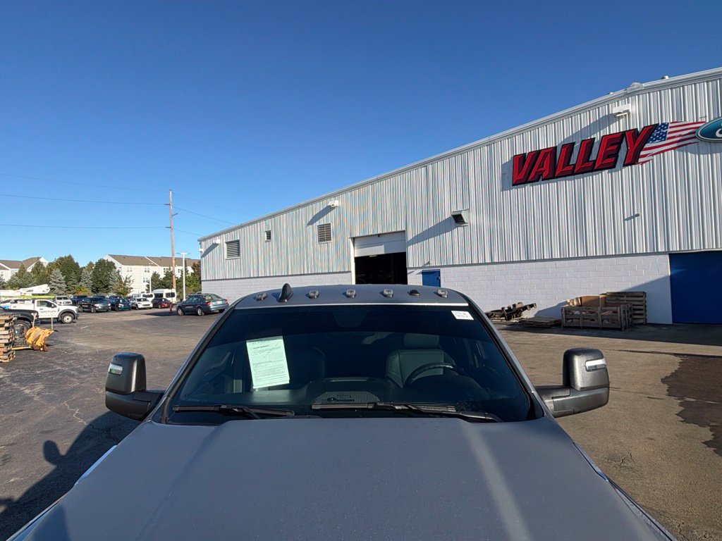 Used 2024 RAM 2500 Tradesman w/ Chrome Appearance Group AWD/4WD image 18