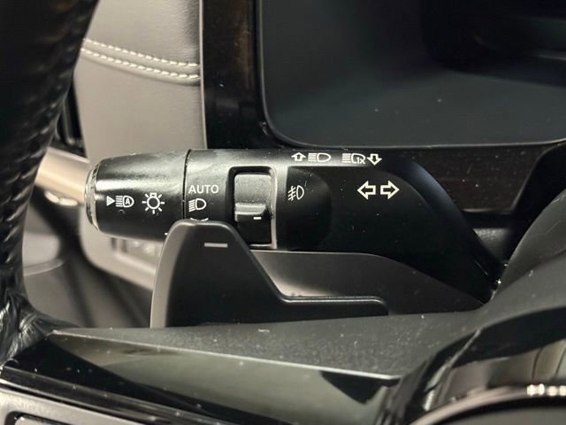 Used 2022 Nissan Pathfinder Platinum w/ Cargo Package image 21