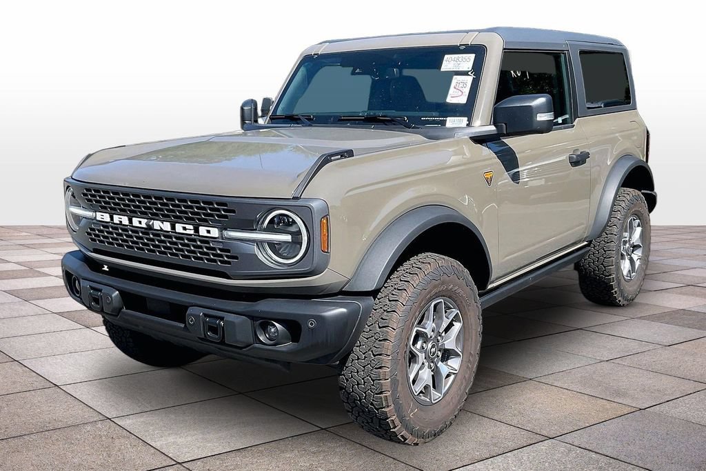 Certified 2025 Ford Bronco Badlands AWD/4WD image 11