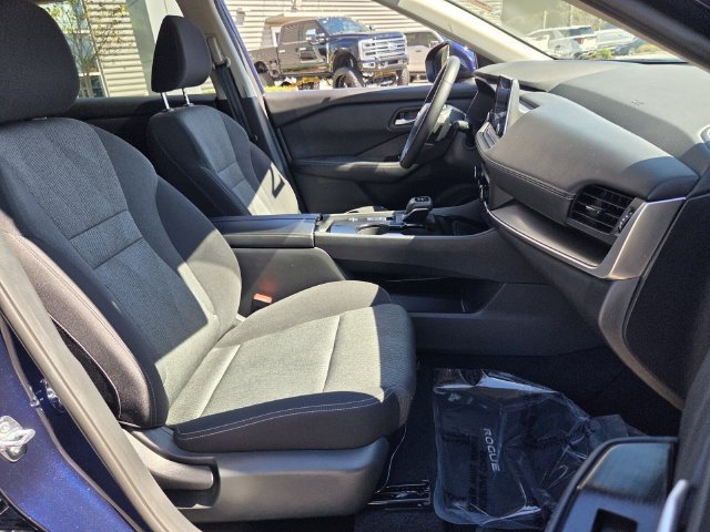 Used 2026 Nissan Rogue SV FWD image 18