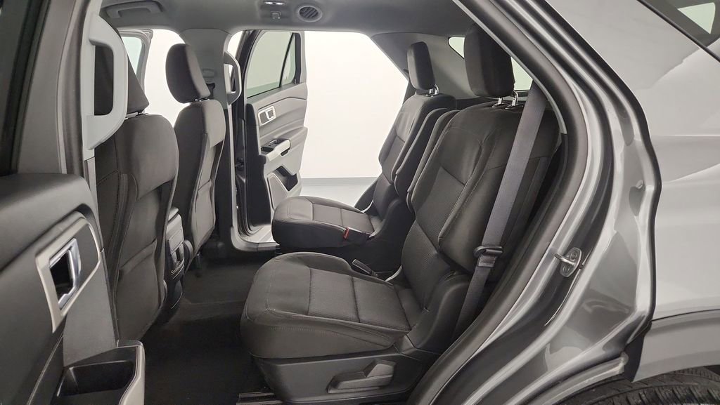 Certified 2024 Ford Explorer XLT AWD/4WD image 16