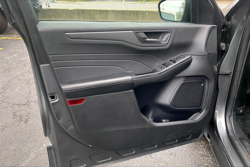 Certified 2023 Ford Escape Active AWD/4WD image 22