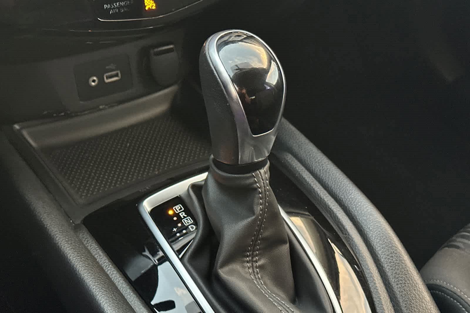 Used 2018 Nissan Rogue SV image 21