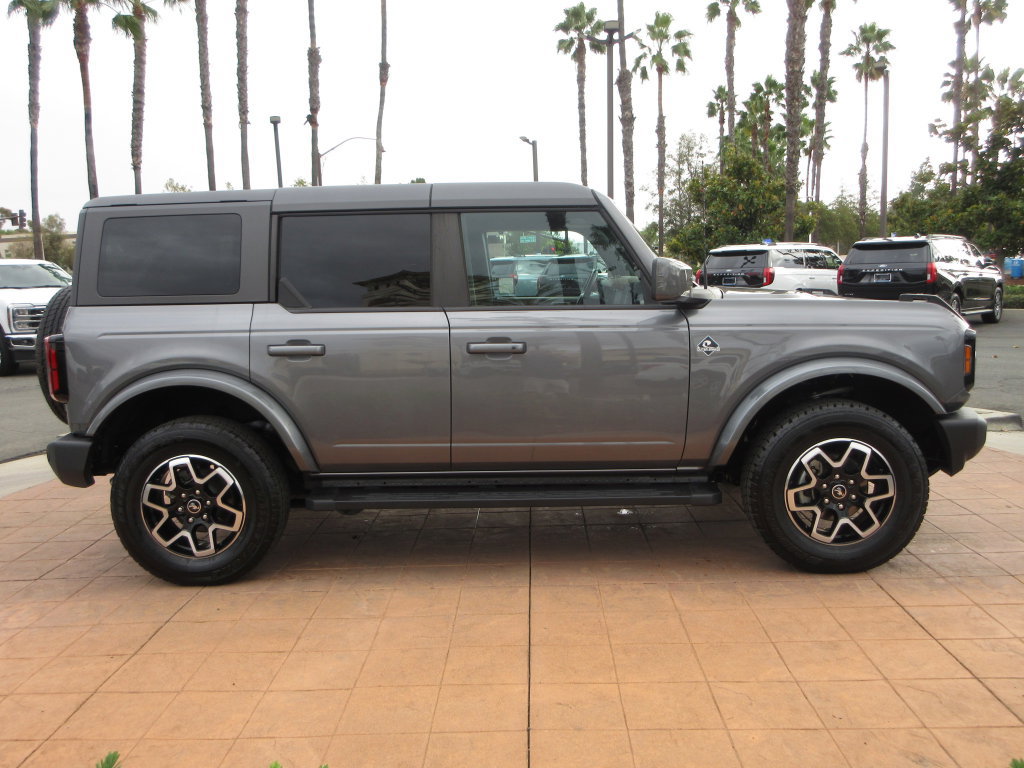 Certified 2024 Ford Bronco Outer Banks AWD/4WD image 5