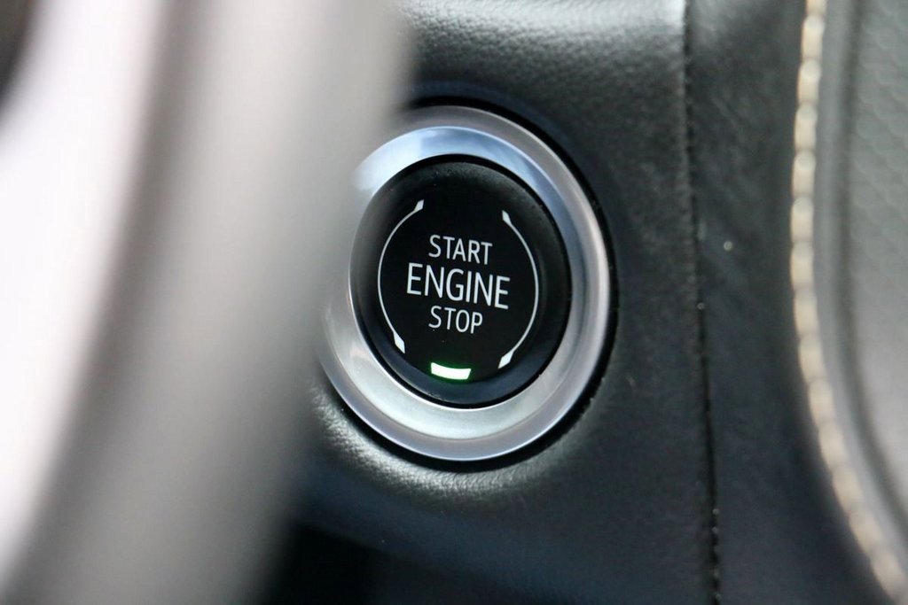 Used 2024 GMC Yukon SLT image 16