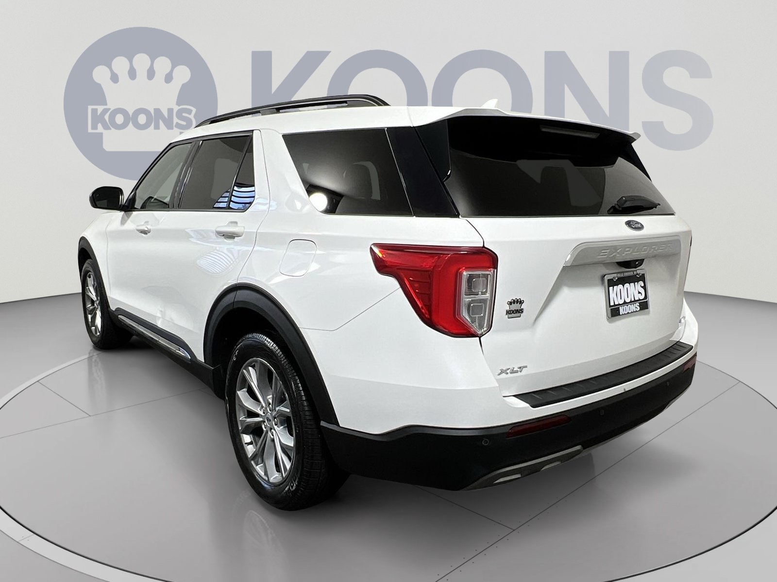 Certified 2022 Ford Explorer XLT w/ Equipment Group 202A AWD/4WD image 4