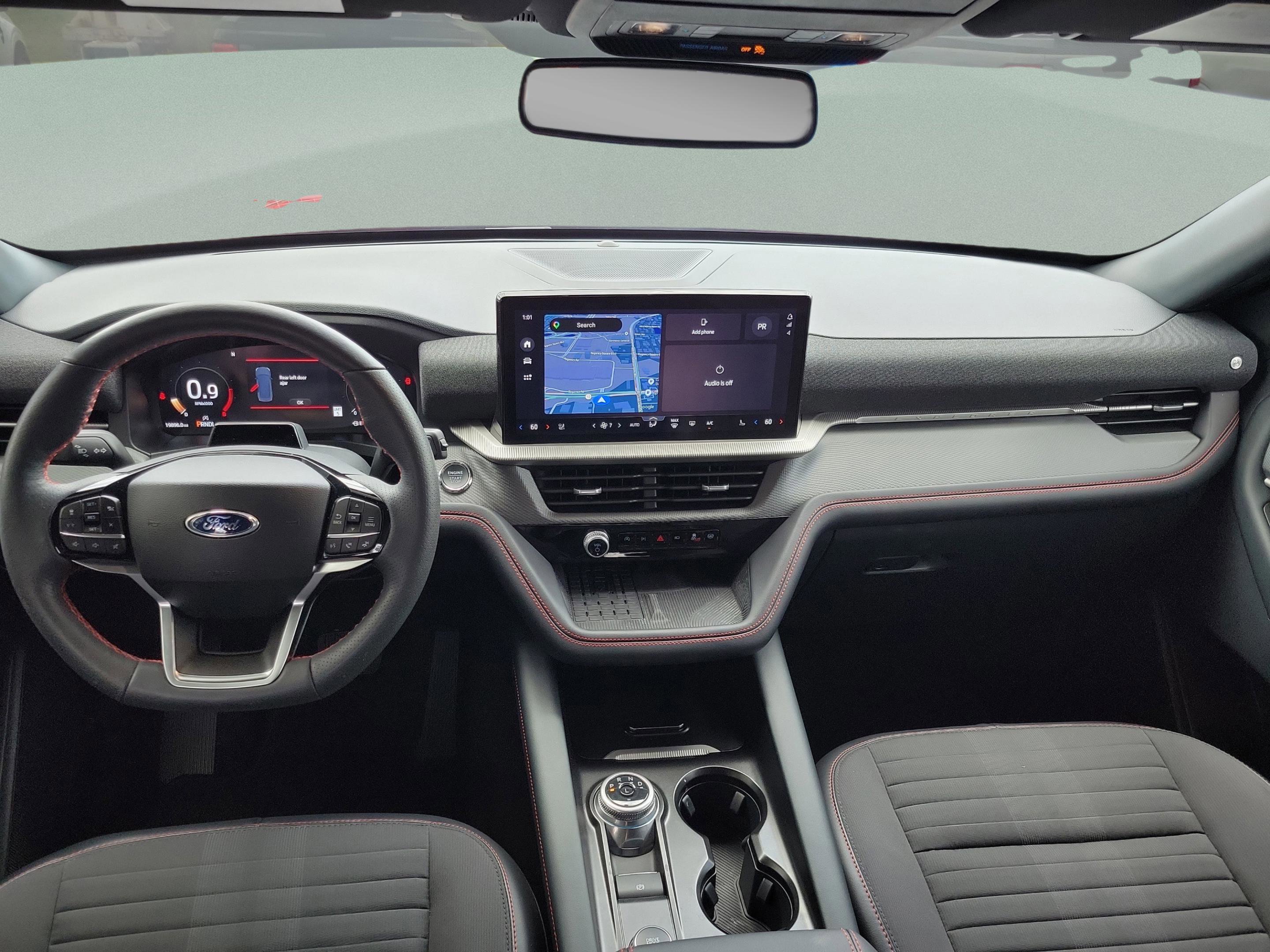 Certified 2025 Ford Explorer ST-Line w/ Premium Package RWD image 6
