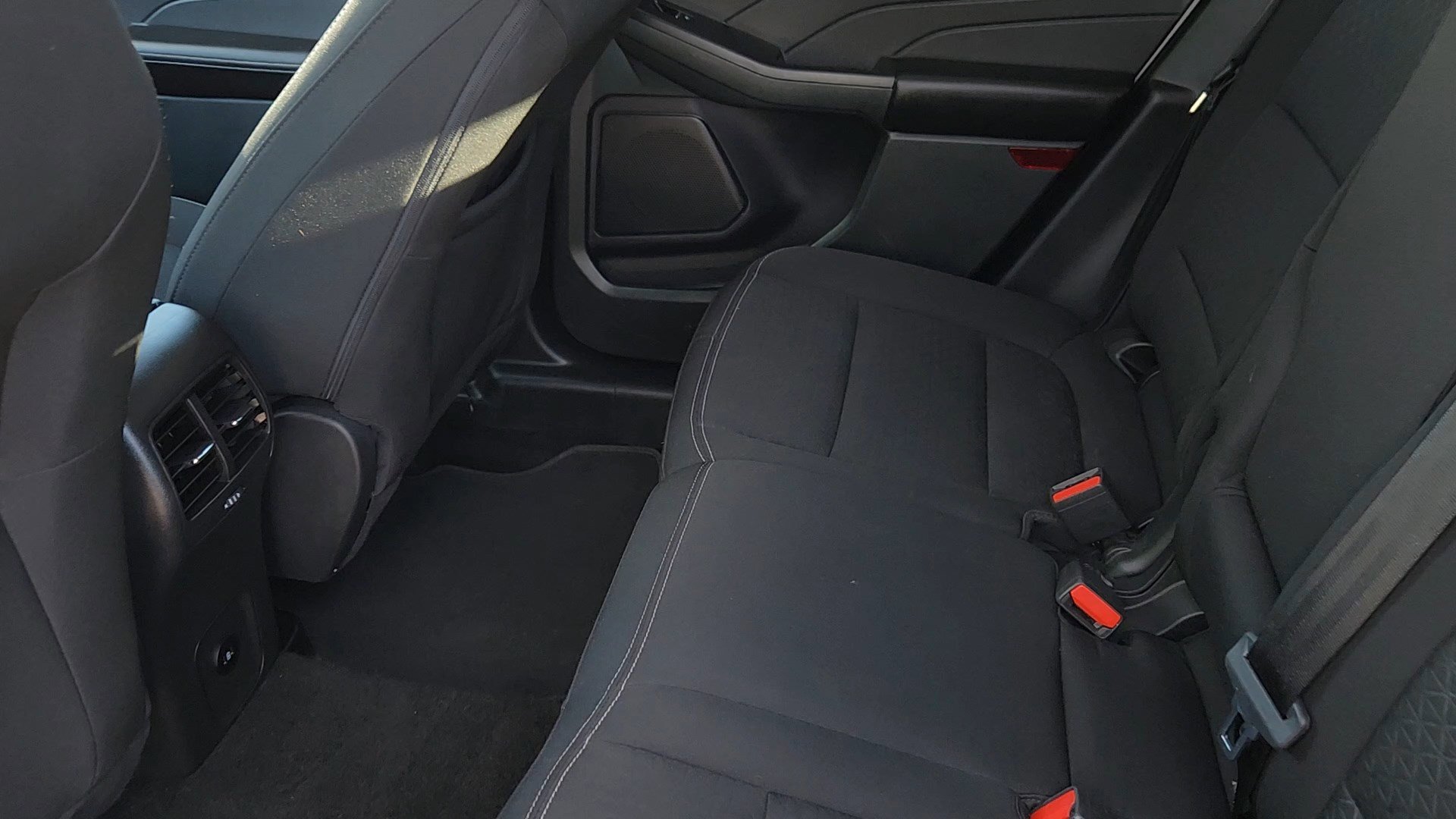 Certified 2025 Ford Escape Active AWD/4WD image 24