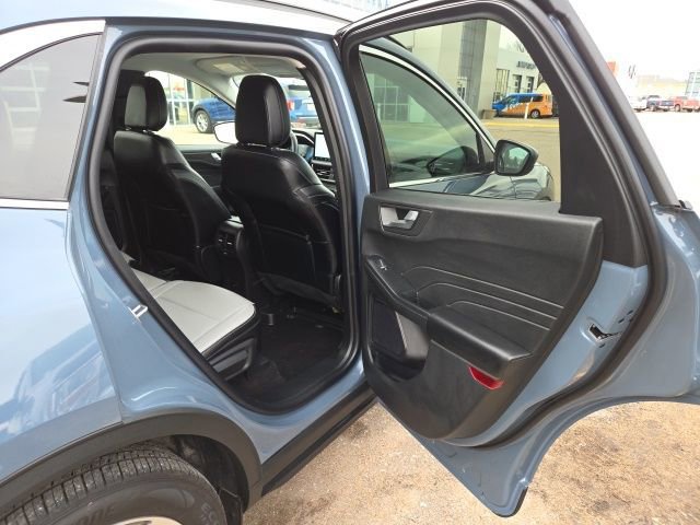 Certified 2025 Ford Escape Platinum image 46