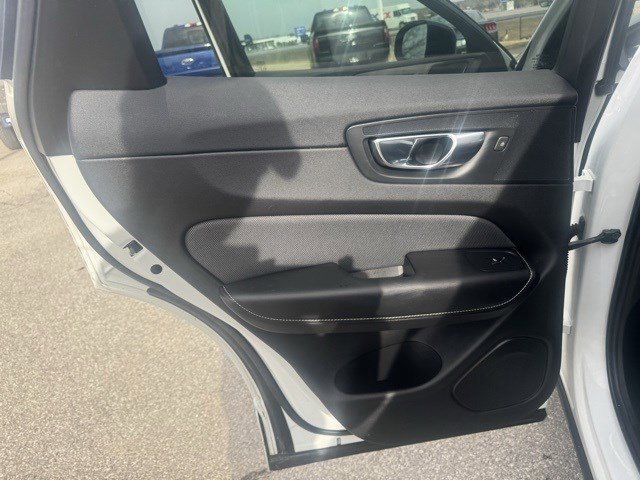 Used 2021 Volvo XC60 T5 R-Design w/ Protection Package Premier image 24