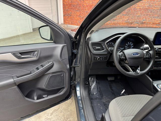 Certified 2022 Ford Escape SE w/ Convenience Package image 10