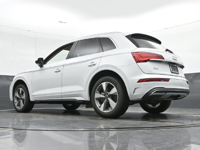 Used 2025 Audi Q5 2.0T Premium Plus w/ Premium Plus Package AWD/4WD image 36
