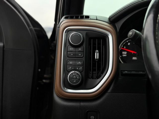 Used 2019 Chevrolet Silverado 1500 High Country w/ Technology Package image 30