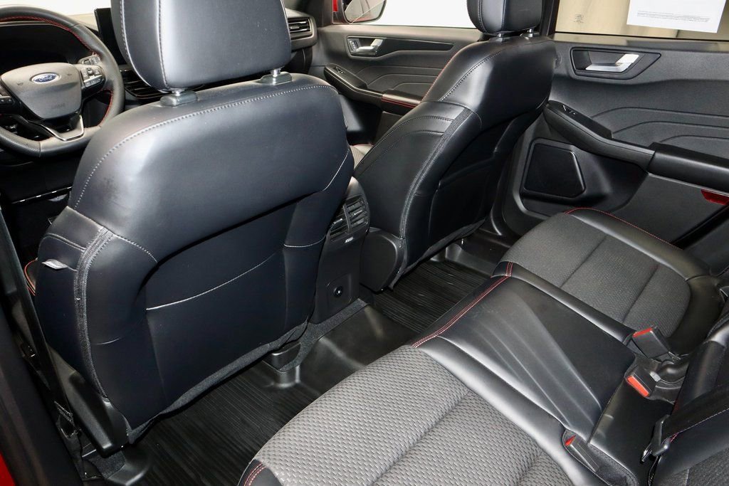 Certified 2023 Ford Escape ST-Line Select w/ Tech Pack #2 image 21