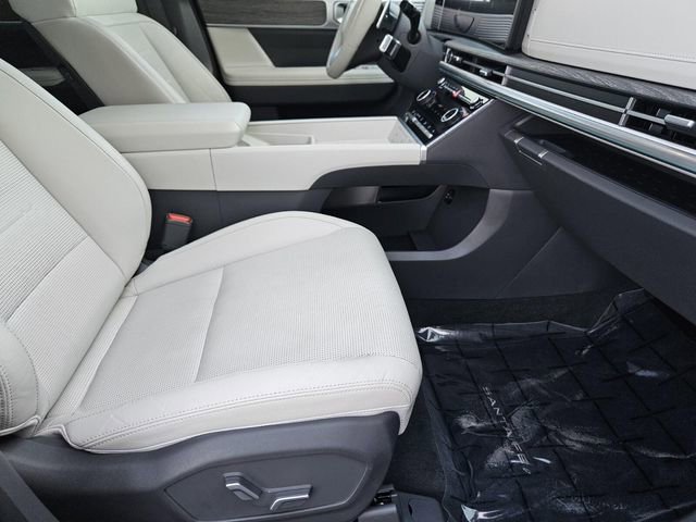 Used 2024 Hyundai Santa Fe Limited image 13