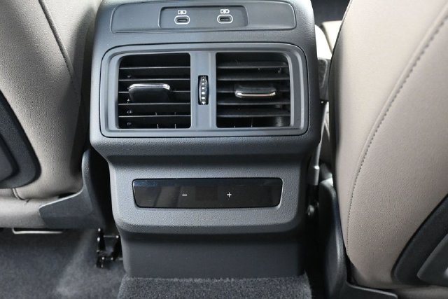 Used 2025 Audi Q5 Premium Plus AWD/4WD image 31