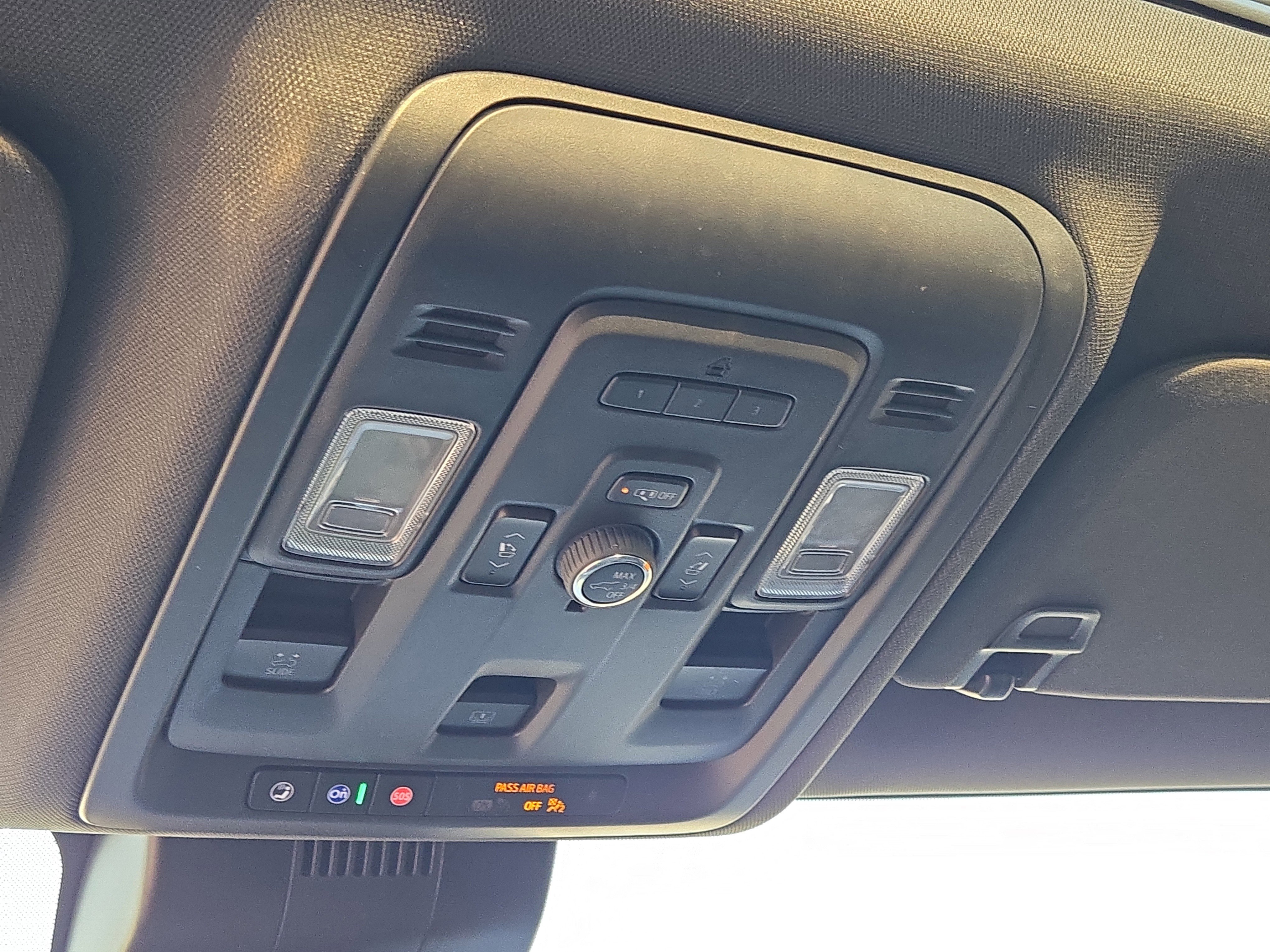 Used 2023 Chevrolet Tahoe Z71 w/ Luxury Package image 35