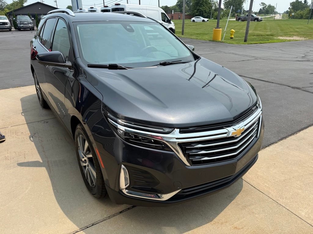 Used 2022 Chevrolet Equinox Premier w/ LPO, Floor Liner Package FWD image 3