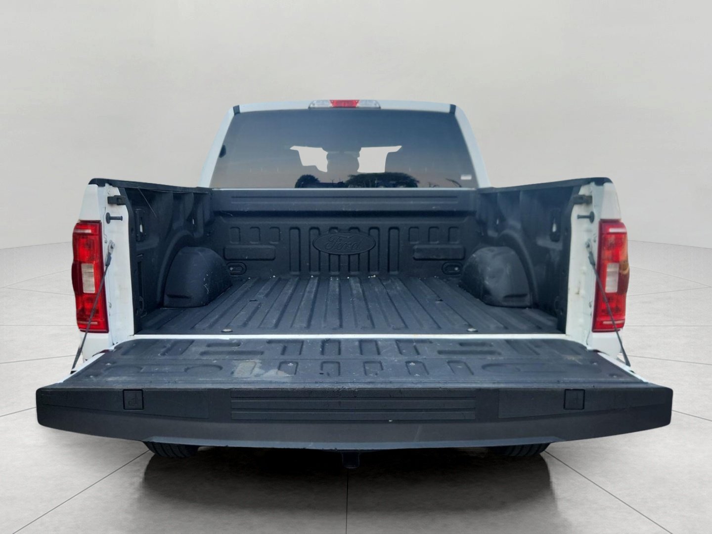Certified 2022 Ford F150 XLT w/ Trailer Tow Package AWD/4WD image 9