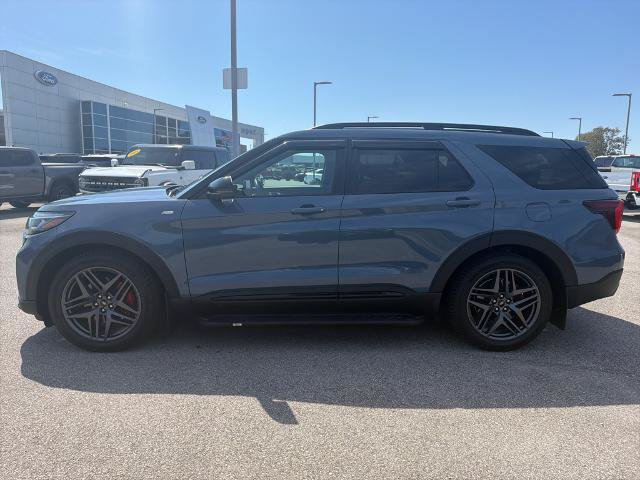 Certified 2025 Ford Explorer ST-Line w/ Premium Package RWD image 8
