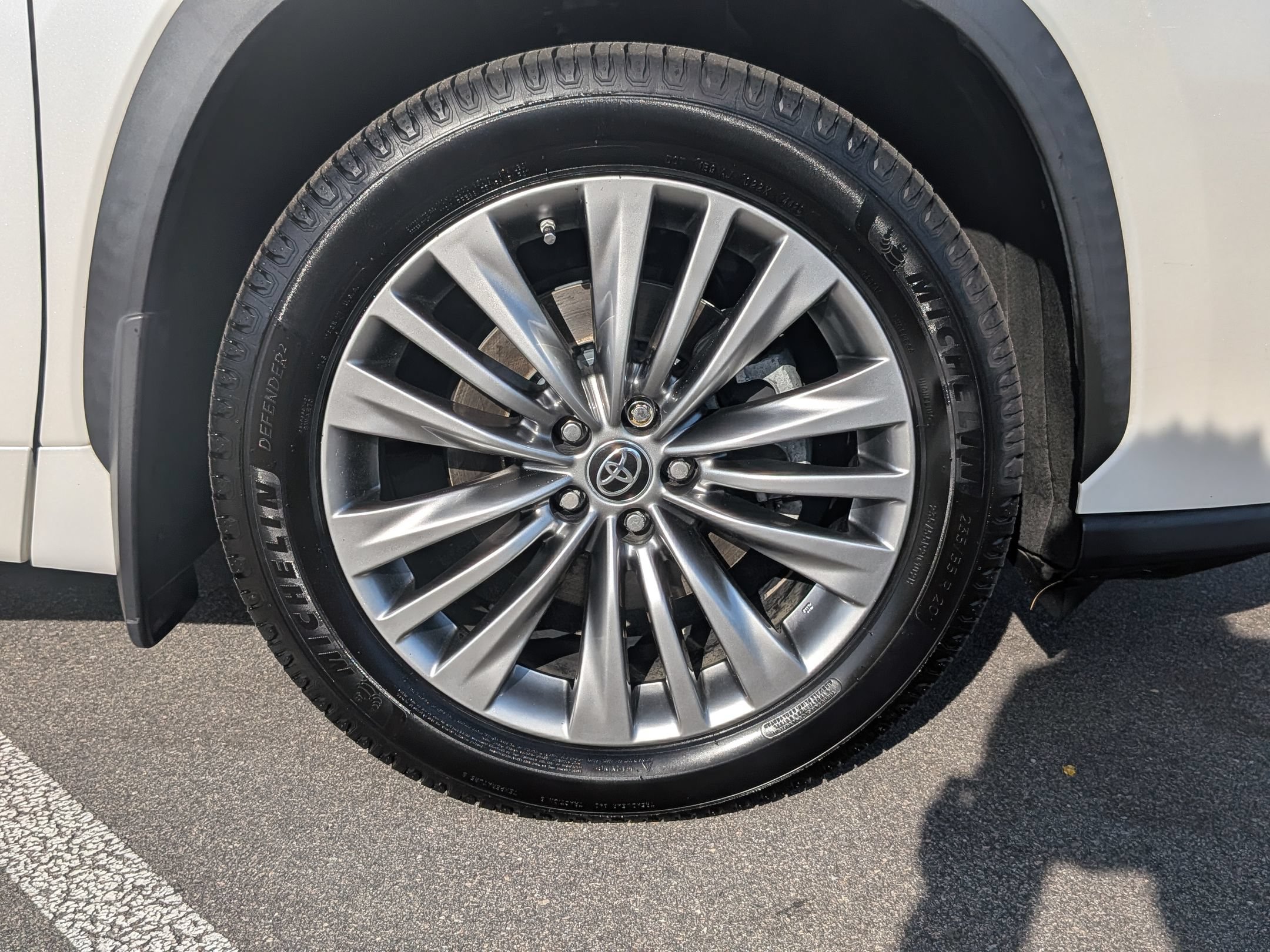 Used 2021 Toyota Highlander Platinum AWD/4WD image 11