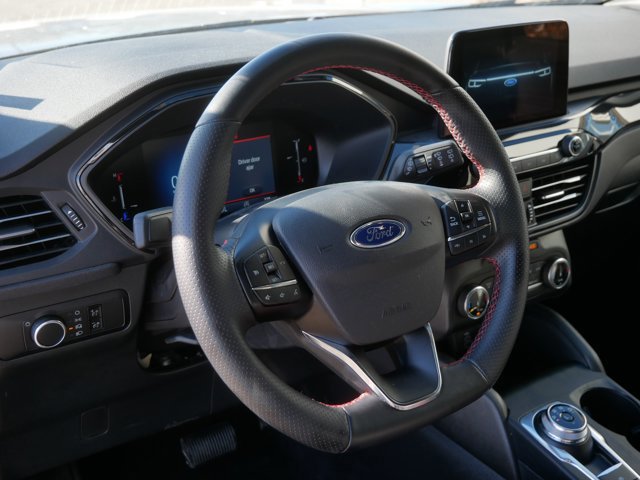 Certified 2025 Ford Escape ST-Line image 11