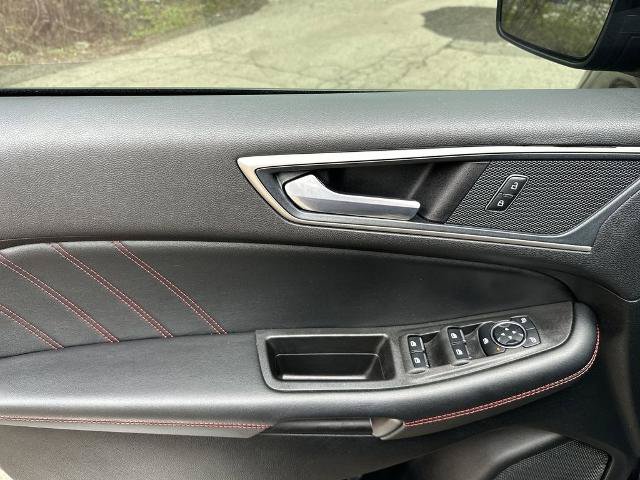 Certified 2024 Ford Edge ST-Line AWD/4WD image 13