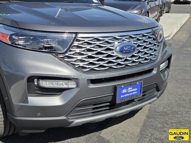 Certified 2021 Ford Explorer Platinum w/ Equipment Group 601A AWD/4WD image 2