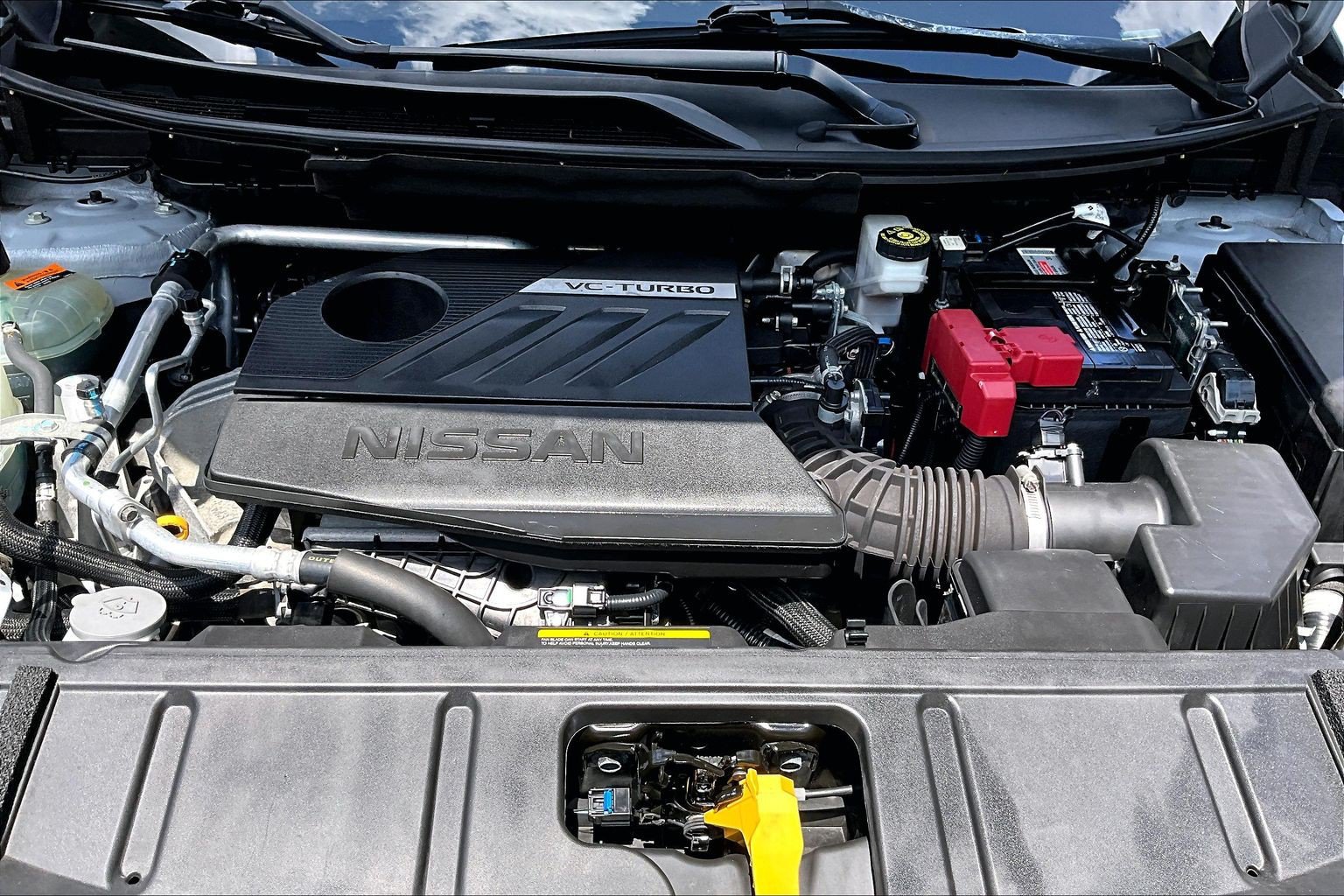 Used 2023 Nissan Rogue SV FWD image 9