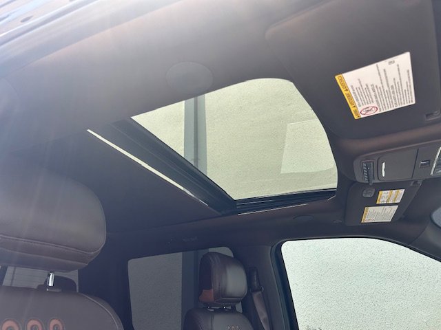 Certified 2025 Ford F250 King Ranch AWD/4WD image 19